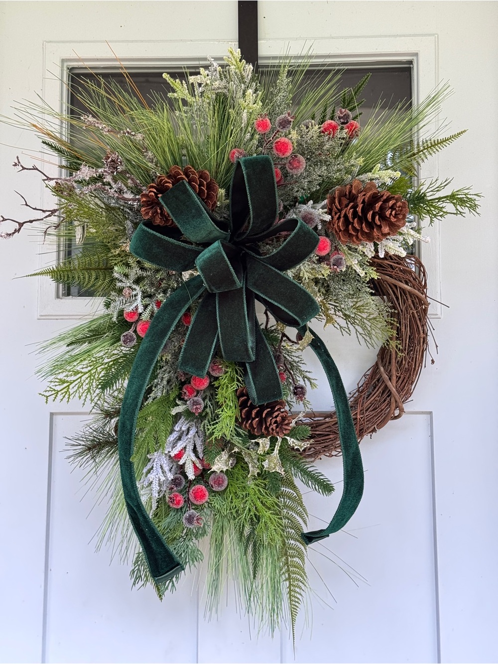 Traditional Winter/Christmas Wreath